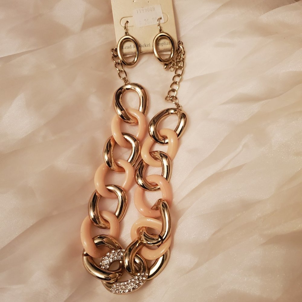 Peach and Gold Necklace/Earring set